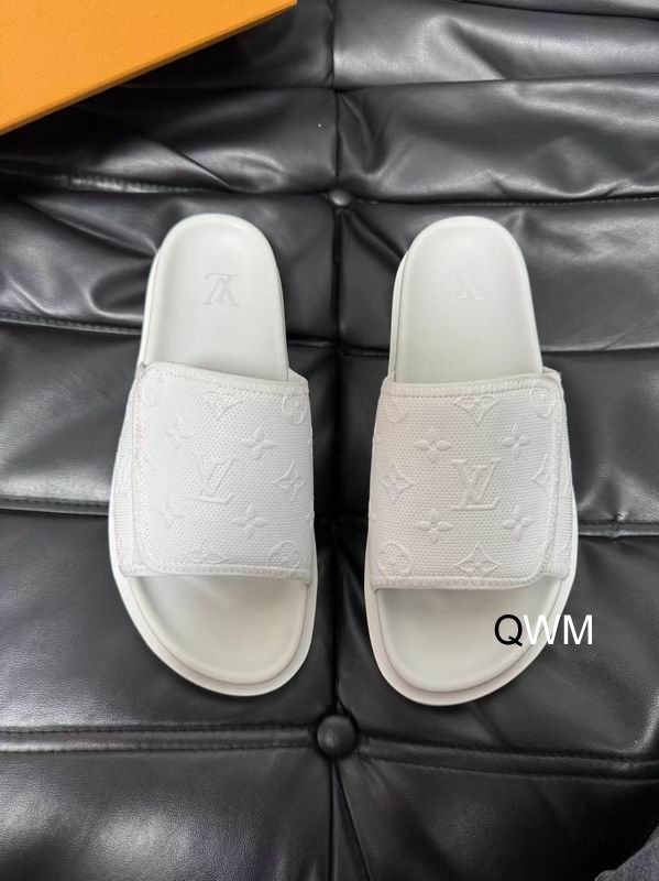 LV Men's Slippers 497